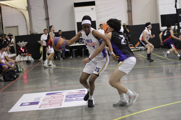 GAME ON. Intense action at the NBA 3X Women’s Division as ballers play hard for the gold.